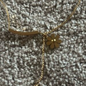 Never Worn - Elegant Gold Flower Pendant Necklace